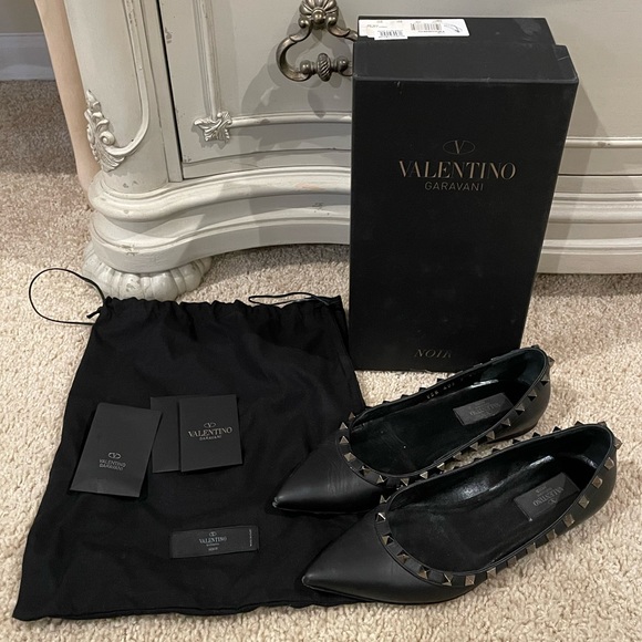 Valentino Garavani Shoes - Valentino Noir Matte Black Gunmetal Rockstud Pointed Toe Flats Sz 37.5